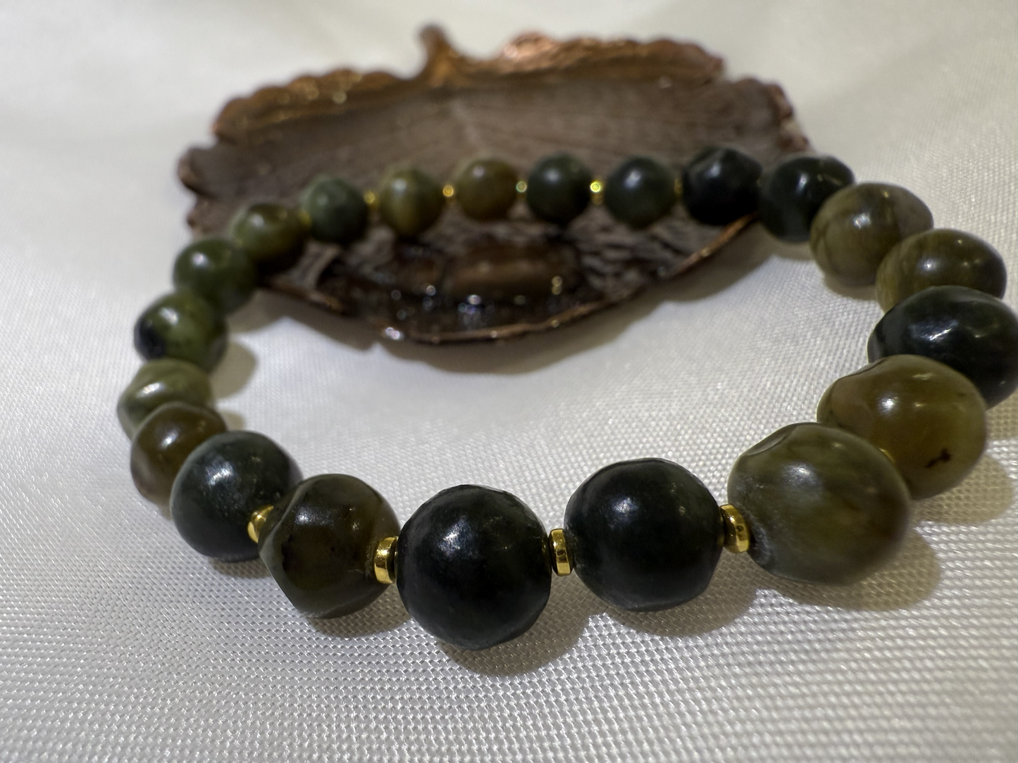 8mm Serpentine Jade Stretch Bracelet, Hematite Accents