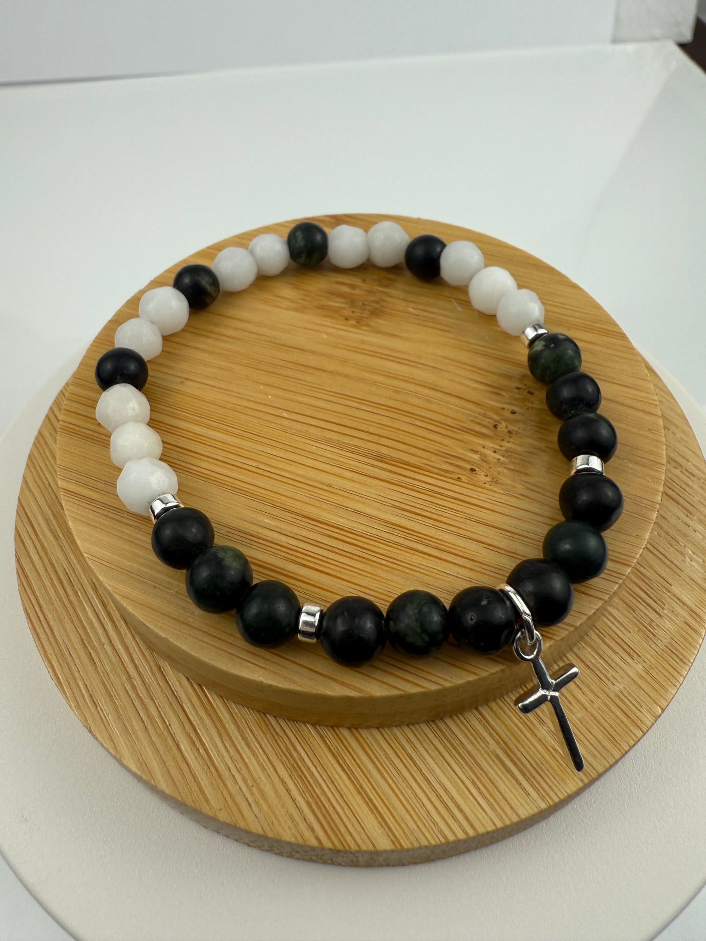 Handmade Green Serpentine & White Mountain Jade Stretch Bracelet | Silver Cross
