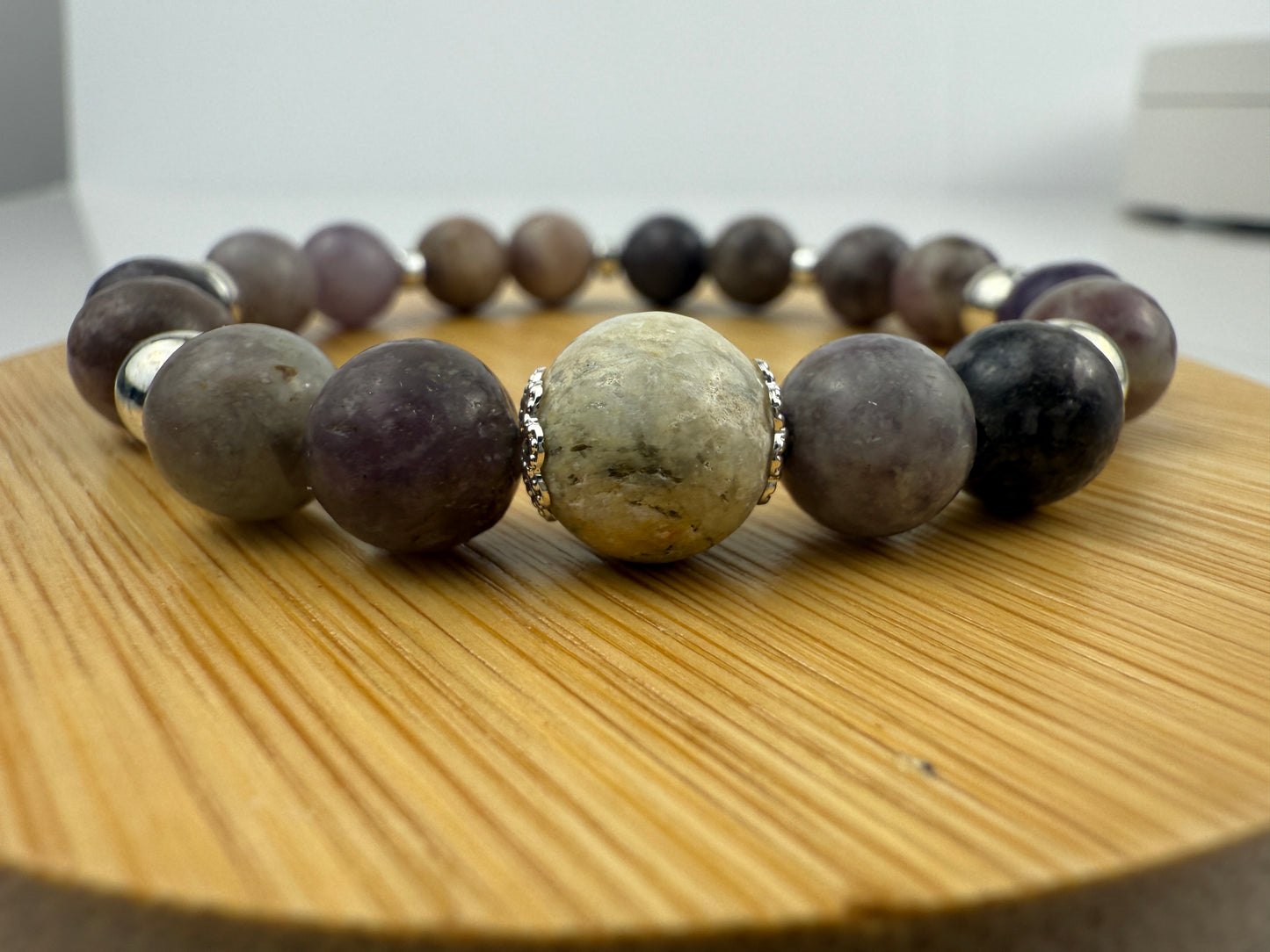 Handmade Lilac Quartz & Sea Green Peridot Jade Stretch Bracelet